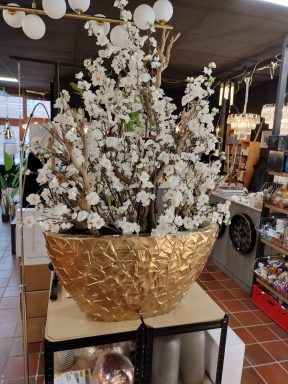 Vaas goud met bloesem